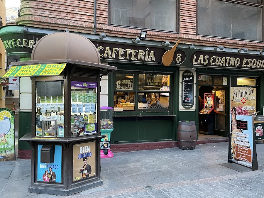 El Jamoncico Las Cuatro Esquinas.