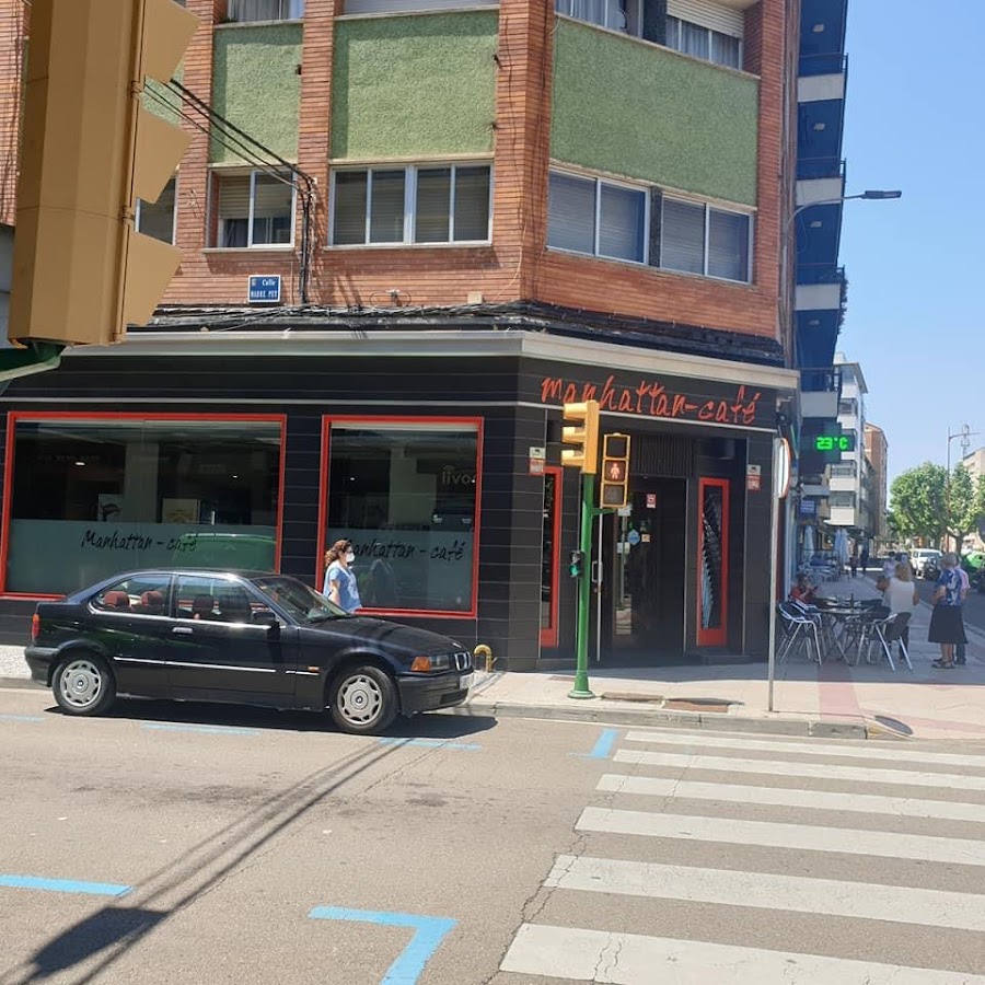 Manhattan Café