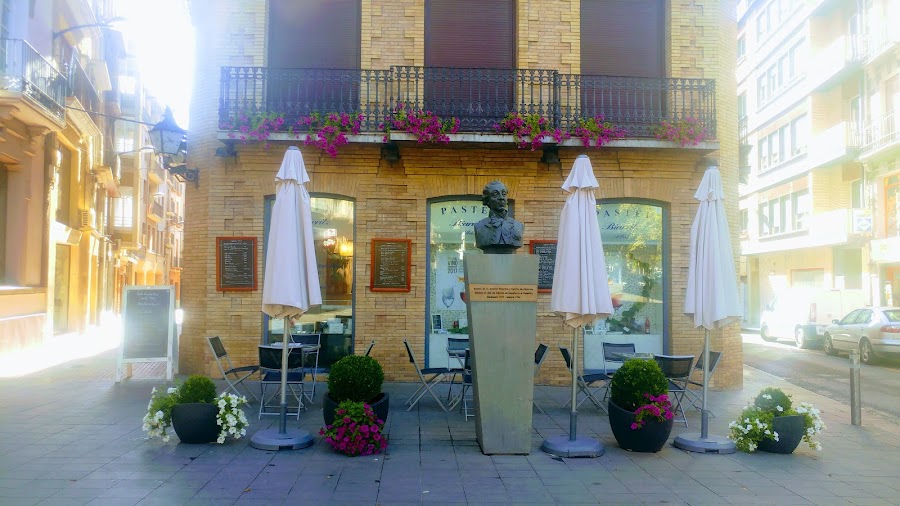 Pastel Biarritz Albás