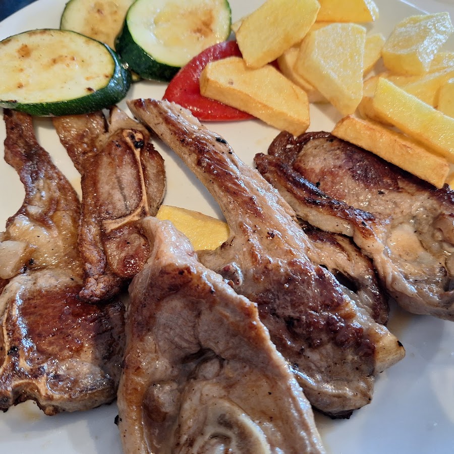 Bar Restaurante Pirineos