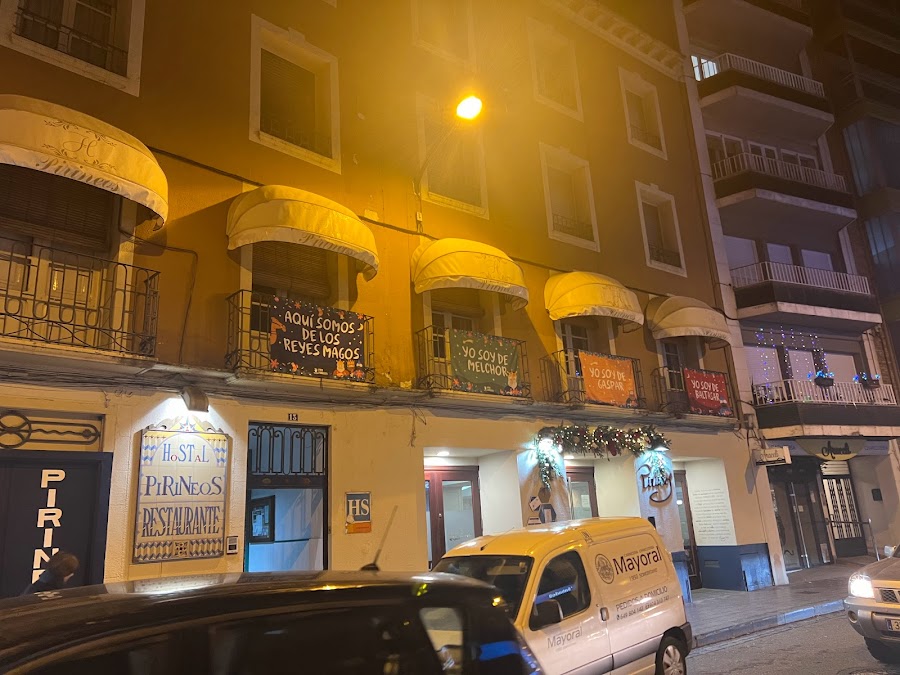 Hostal Pirineos Barbastro