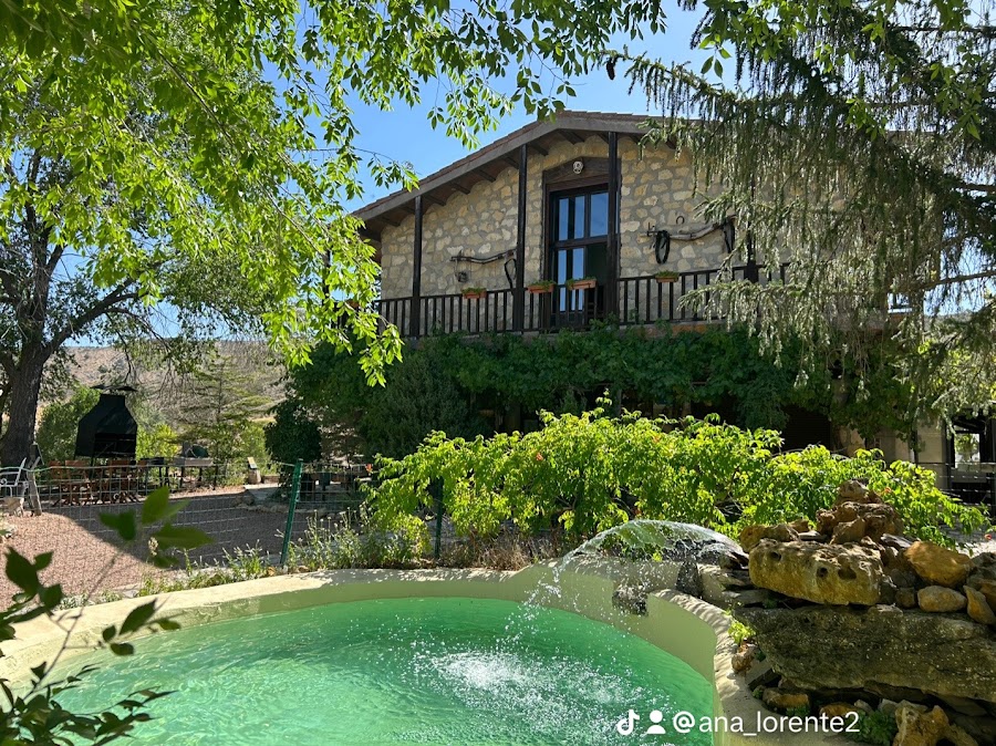 Hotel Rural Apartamentos Los Quiñones.