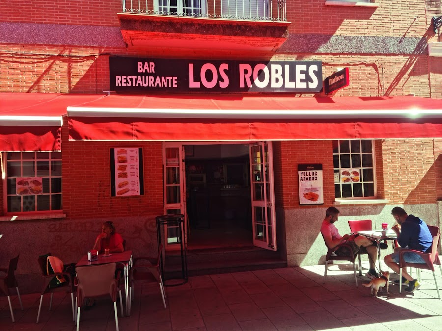 LOS ROBLES Restaurante