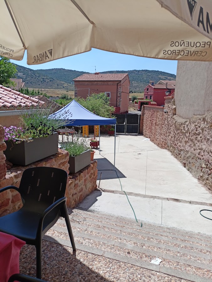 Restaurante y Apartamentos Rurales Los Sauces